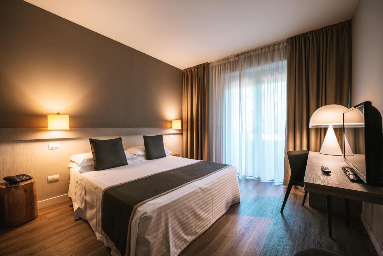 Hotel De La Ville Riccione Exteriér fotografie